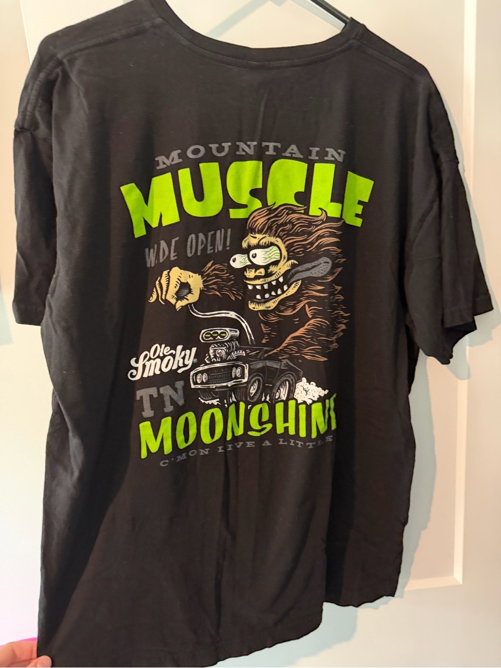 Black Short-Sleeve Logo T-Shirt - Picture 3 of 3